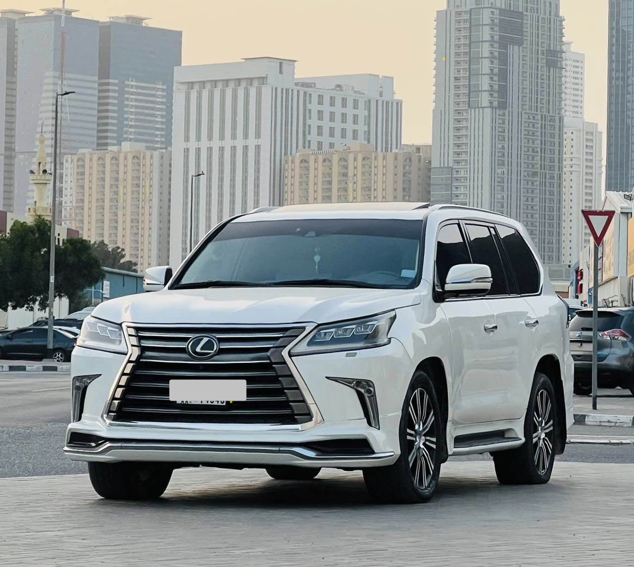 Lexus Lx 57000