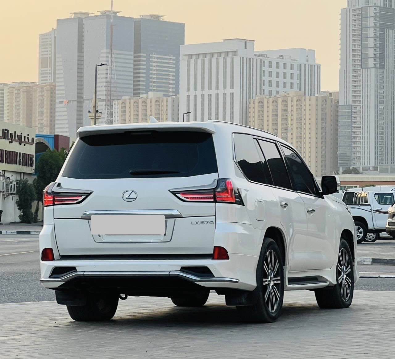 Lexus Lx 57000